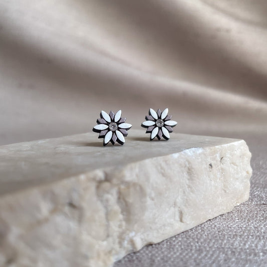Poinsetta Stud Earrings in White & Light Grey
