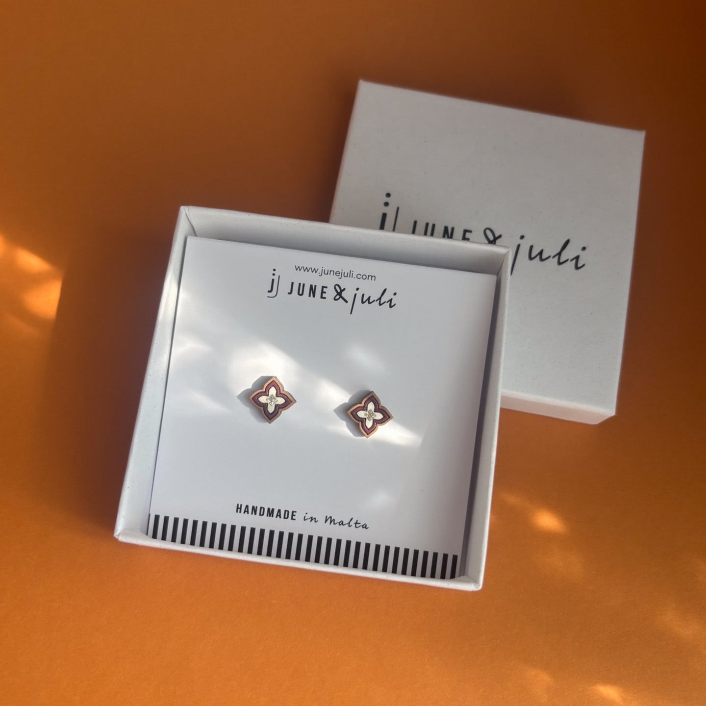 Pipa Stud Earrings in Brown