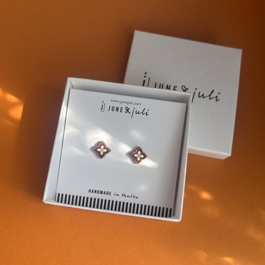 Pipa Stud Earrings in Brown