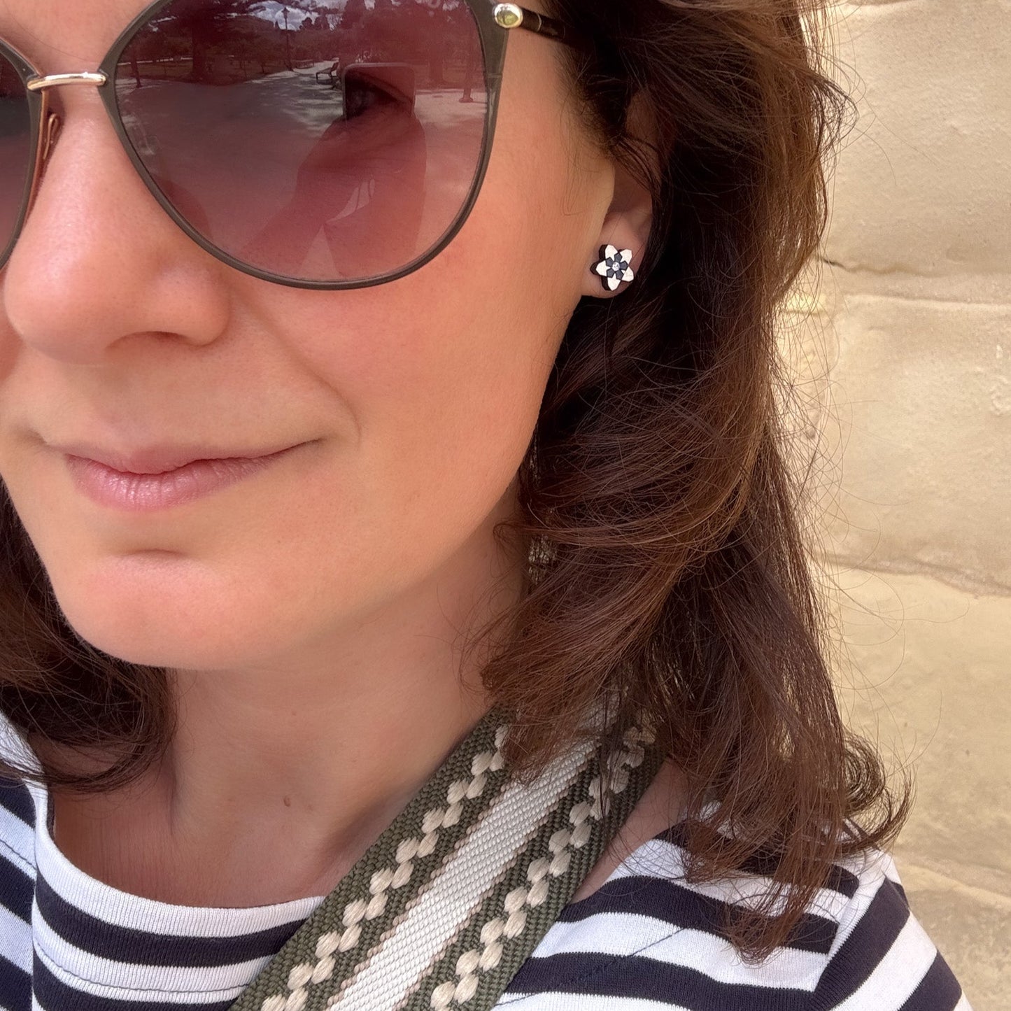 Hibiscus Flower Studs in White & Dark Blue