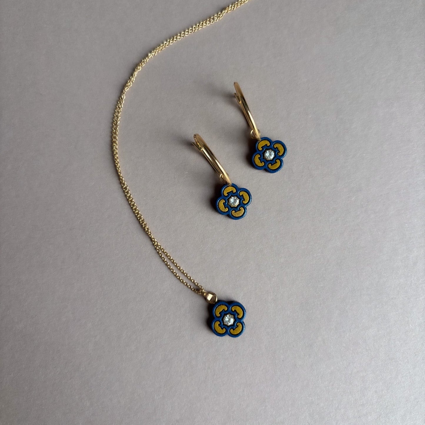 Small Clover Charm Necklace Blue & Gold