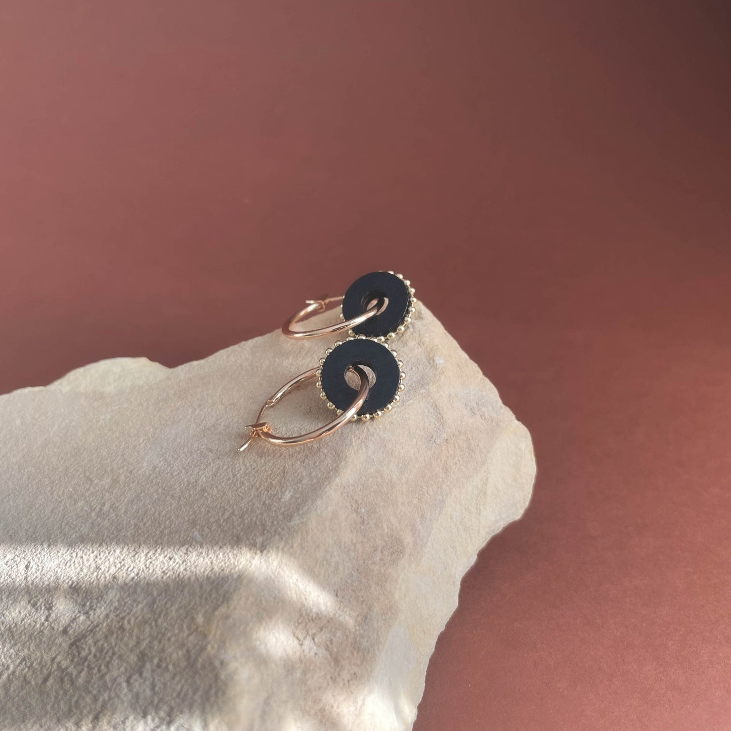 Cleo Reversible Charm Hoops in Black & Brown