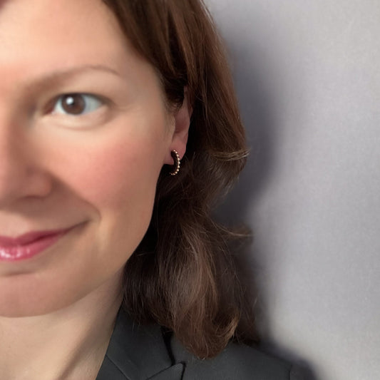 Cleo Hoops Small in Black