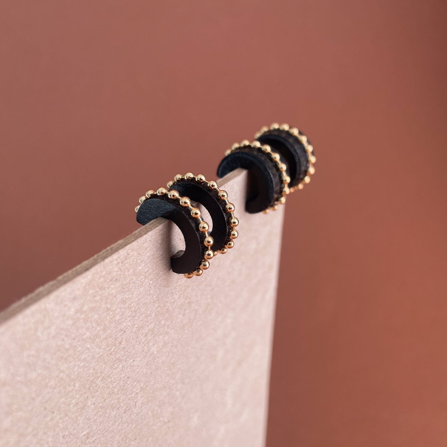 Cleo Hoops Small & Wide in Black