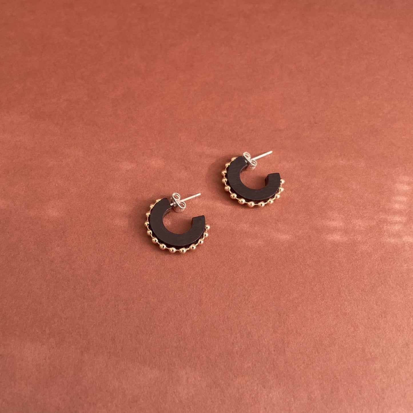Cleo Hoops Small in Black