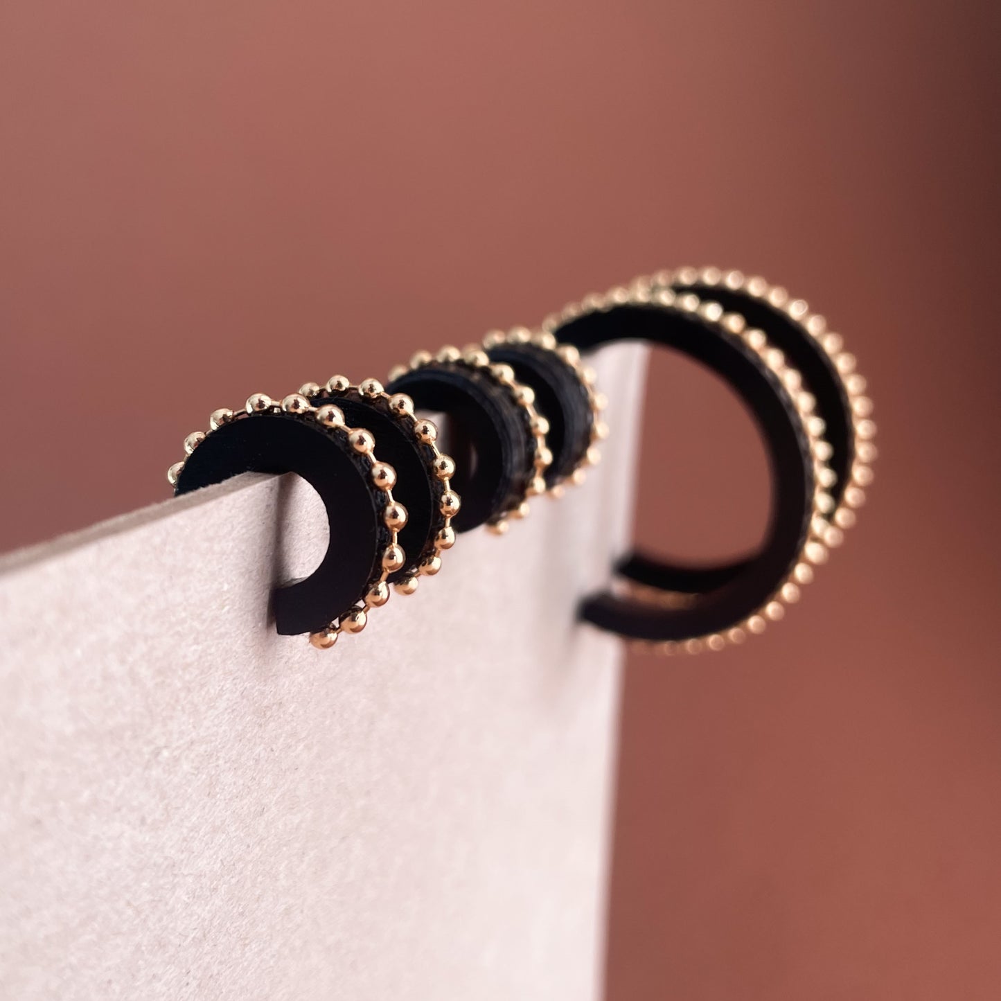 Cleo Hoops Small & Wide in Black