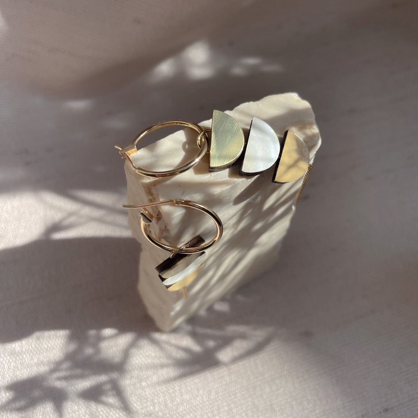 Aurora Hoop Earrings in Café au lait