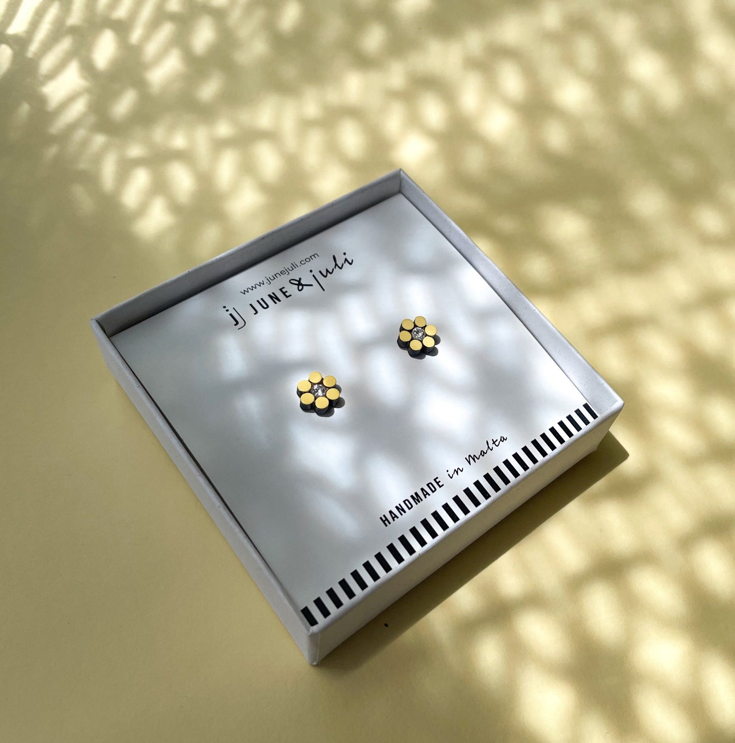 Daisy Flower Stud Earrings in Summer Pastel Colors