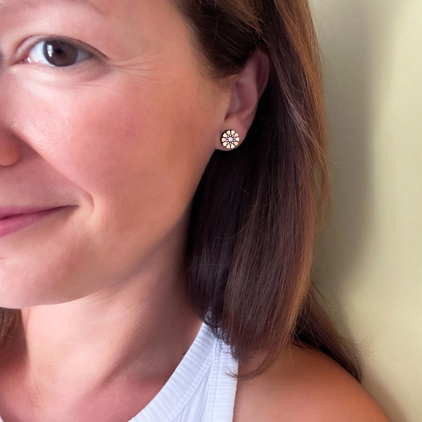 Ronda Stud Earrings in Ivory and Apricot