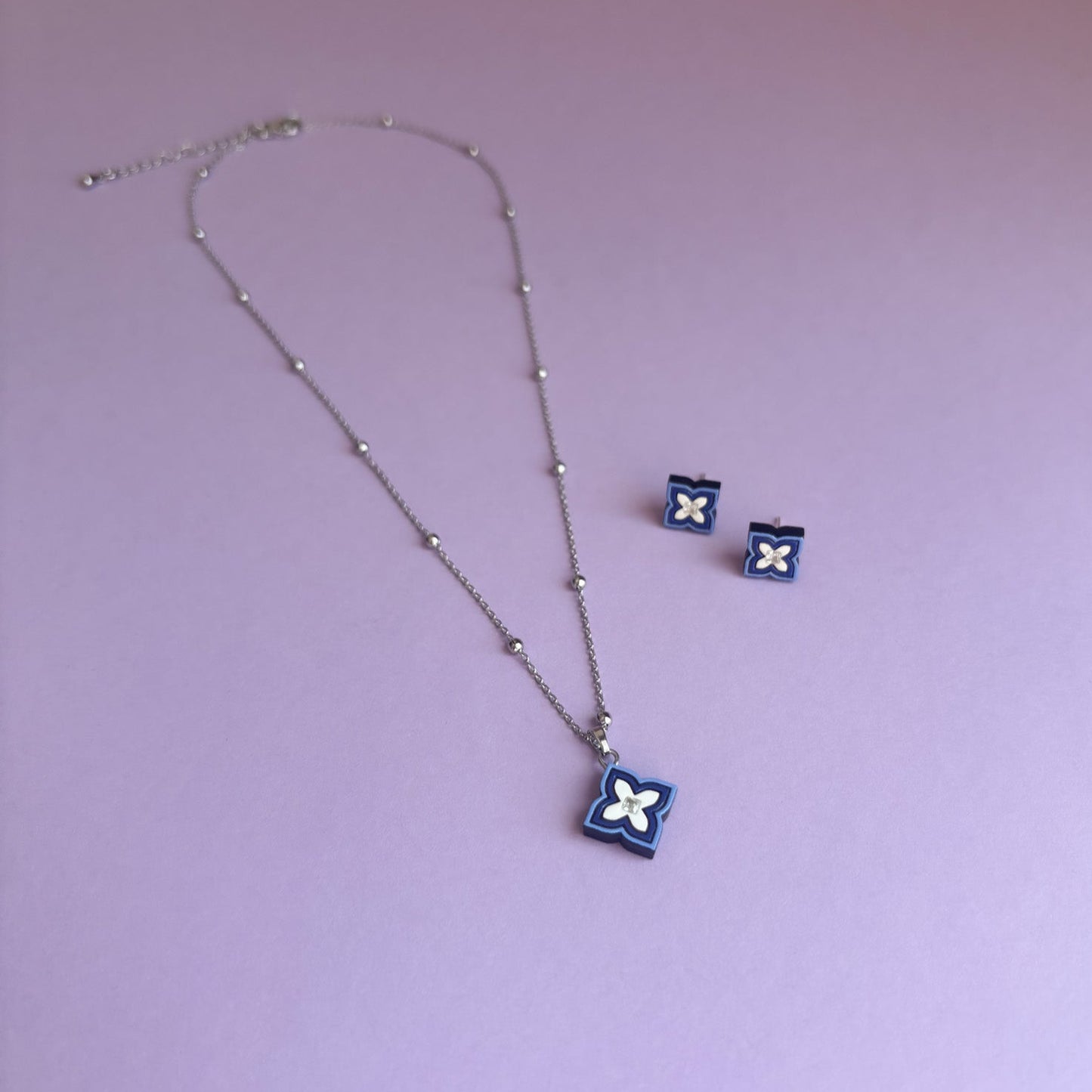 Pipa Necklace Blue on Silver