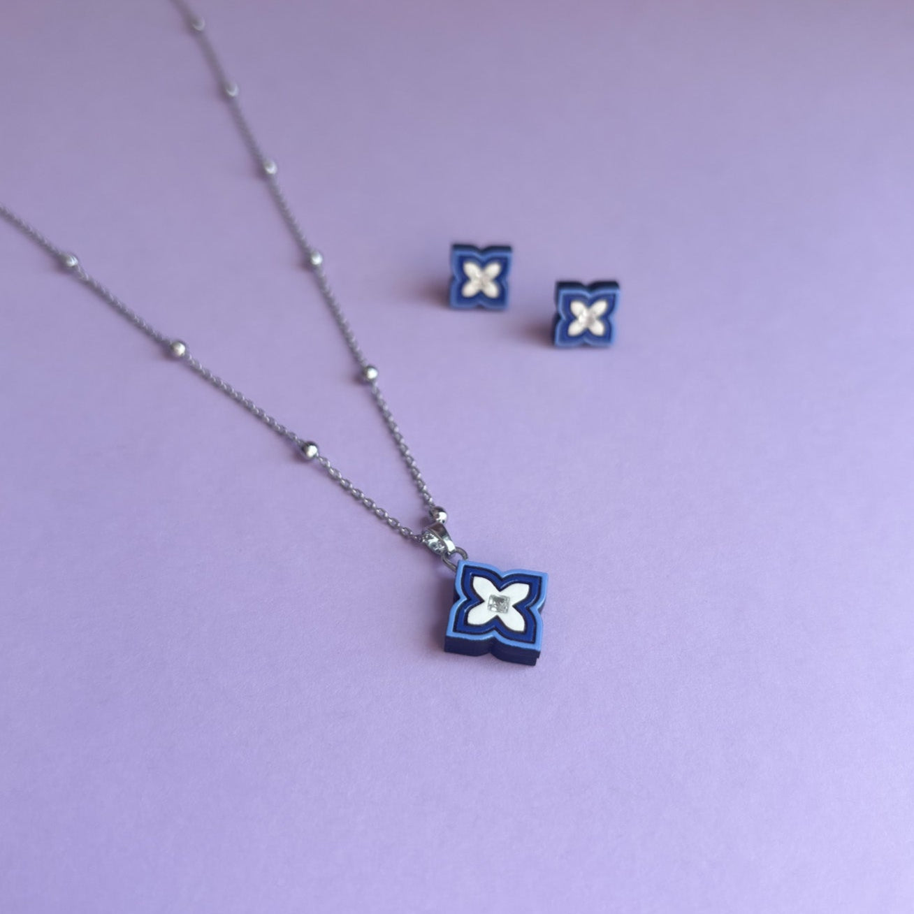 Pipa Necklace Blue on Silver