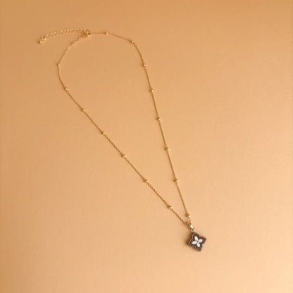 Pipa Necklace Brown on Gold