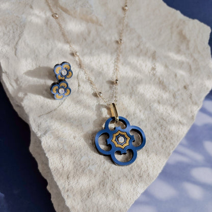 Large Clover Necklace Blue & Gold