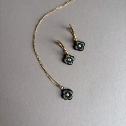 Small Clover Charm Necklace Blue & Gold