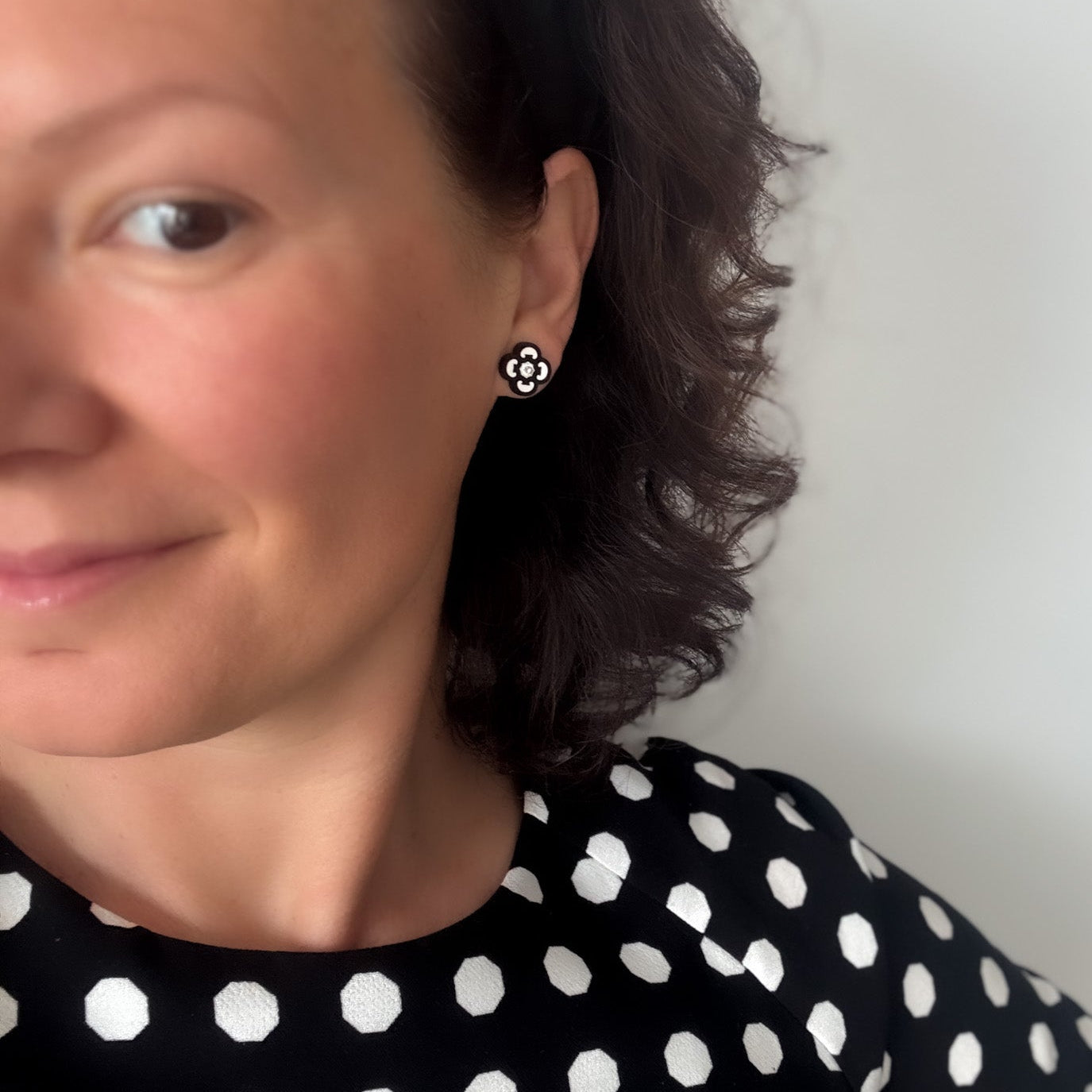 Clover Stud Earrings in Black & White