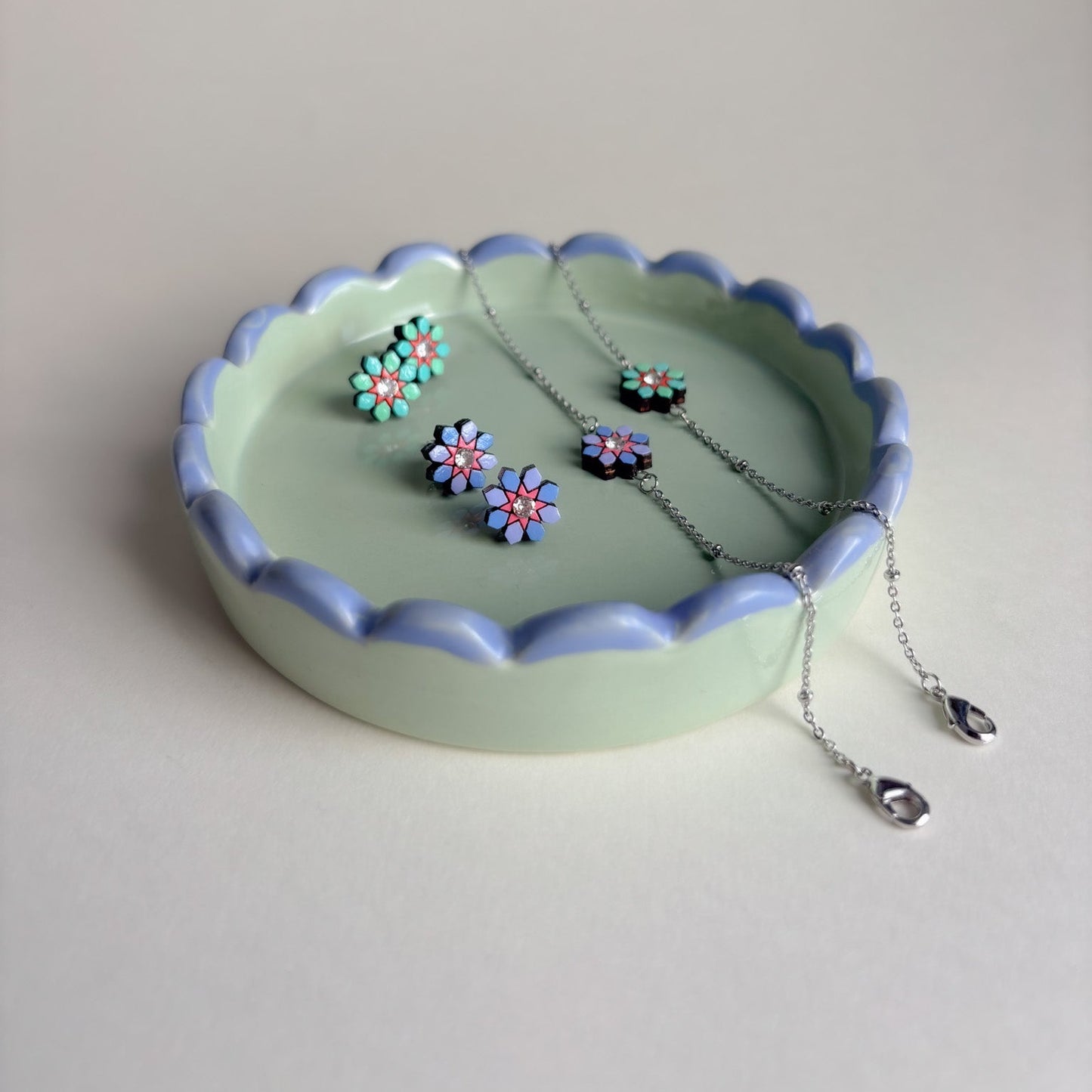 Stella Bracelets in Gold or Silver