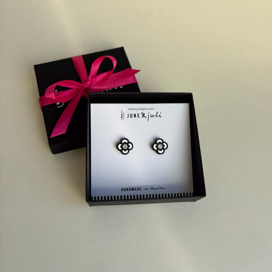 Clover Stud Earrings in Black & White