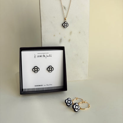 Clover Hoops in Black & White