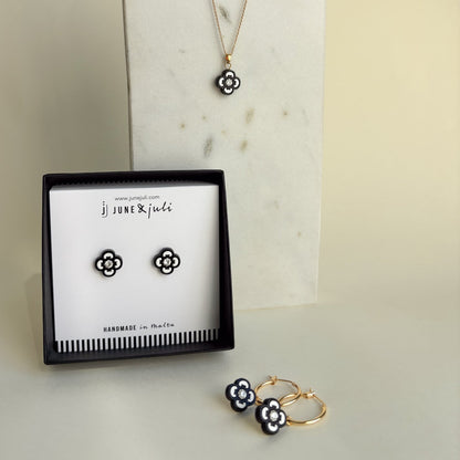 Clover Stud Earrings in Black & White