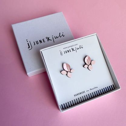 Venus Stud Earrings in Light Pink Mother of Pearl