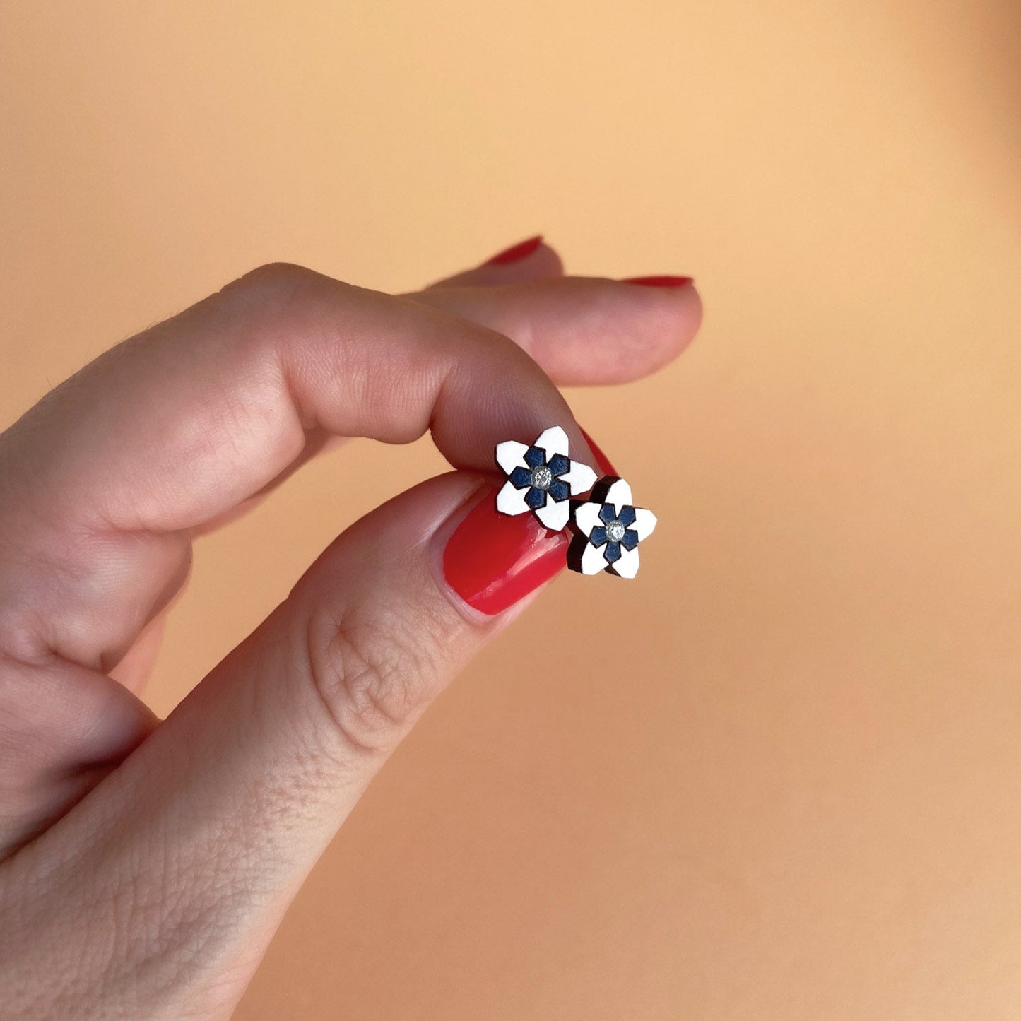 Hibiscus Flower Studs in White & Dark Blue